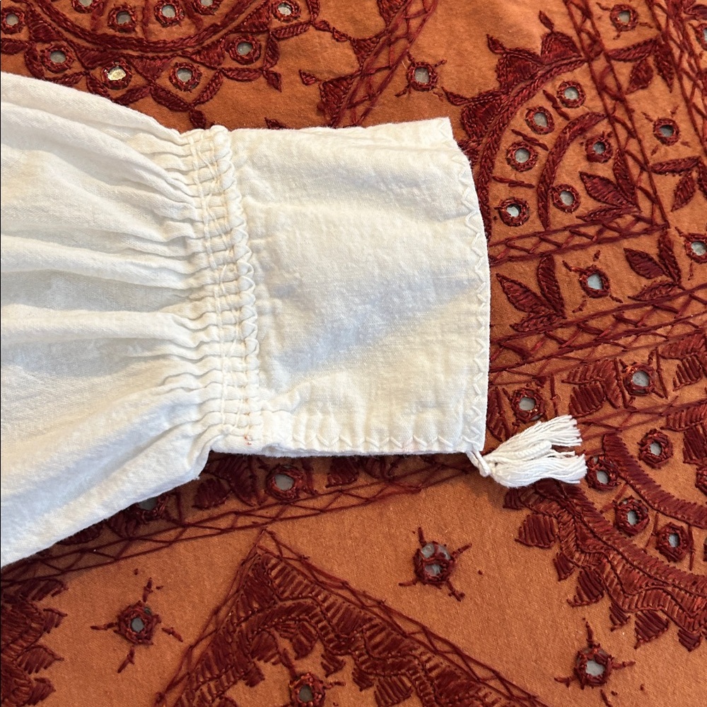 Women's White Embroidered Oaxacan  V-Neck Blouse - Picture 4 of 6
